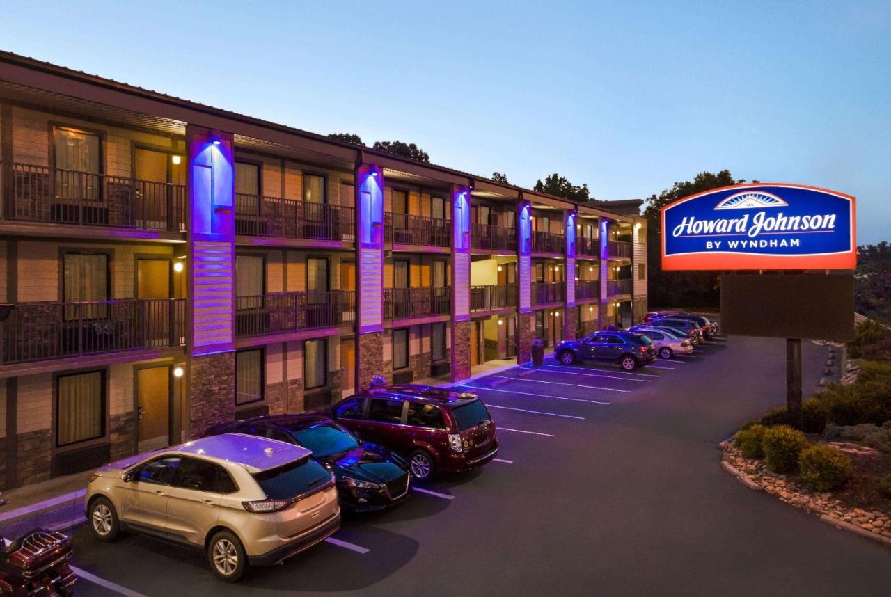 Howard Johnson By Wyndham Pigeon Forge Hotel Exterior photo